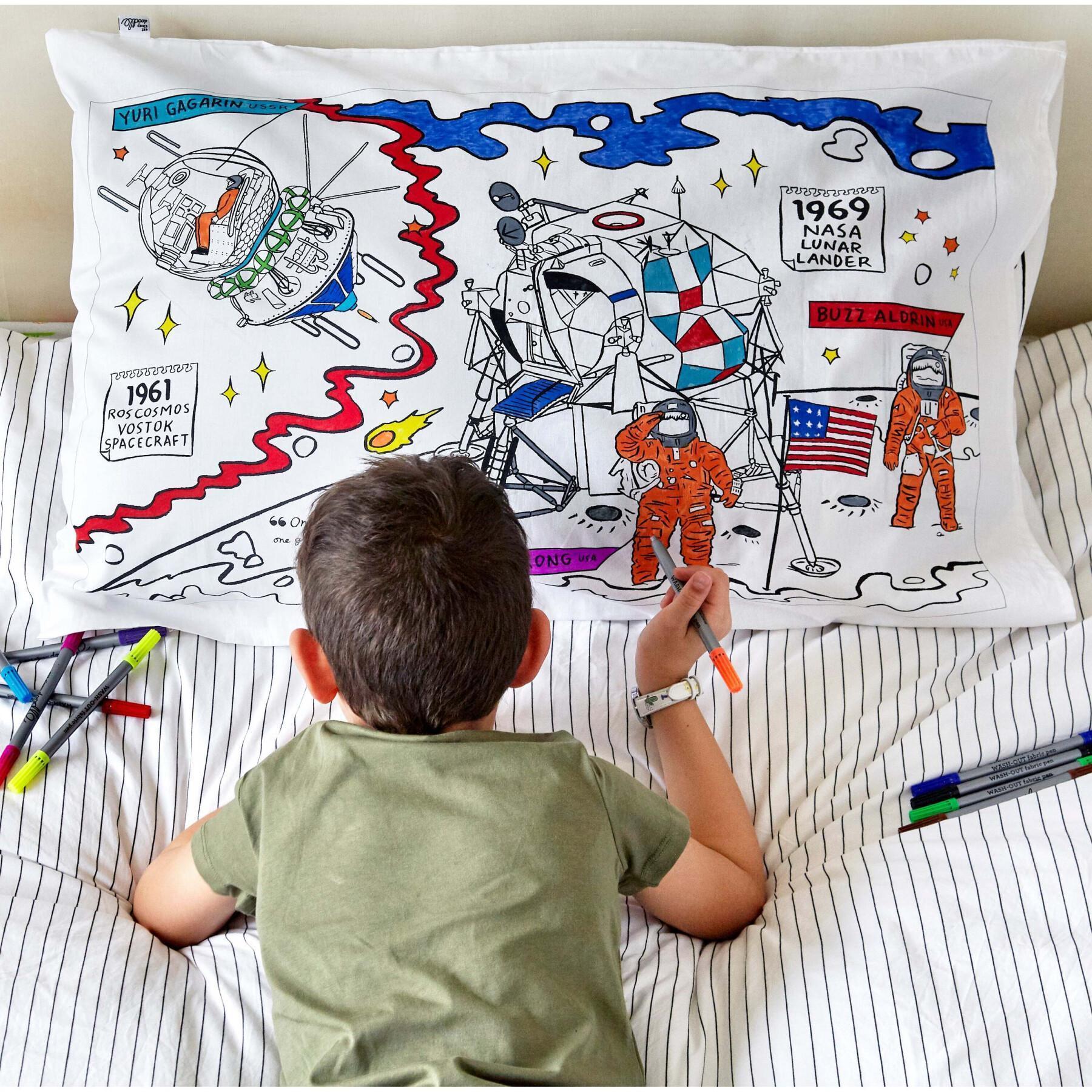 Taie oreiller colorier et apprendre enfant - Explorateur de l'espace Eat Sleep Doodle [Taille 75x50 cm]