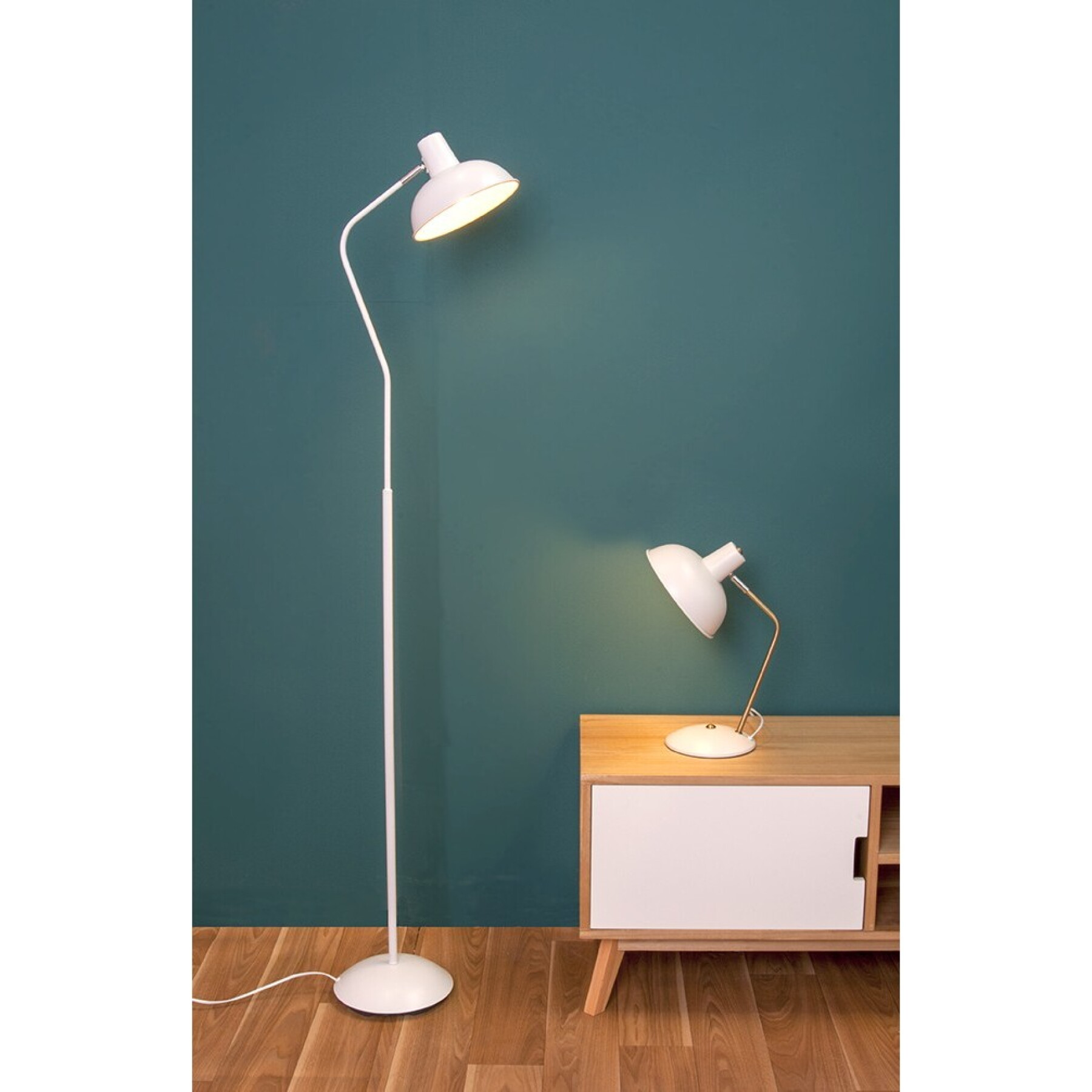 Lampe de table métalique Leitmotiv Hood