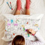 Taie oreiller colorier et apprendre enfant - Contes et légendes Eat Sleep Doodle [Taille 75x50 cm]