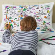 Taie oreiller colorier et apprendre enfant - Carte du monde Eat Sleep Doodle [Taille 75x50 cm]